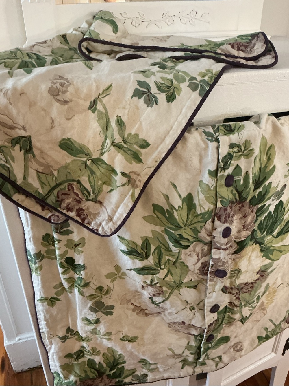 Vintage Pair of Retired Pottery Barn Euro Pillow Shams in EUC